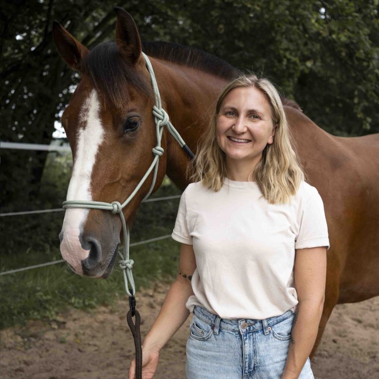 pädagogik tiergestützt leona tallmann bonn königswintere bad honnef asbach pferdegestütztes coaching reittherapie naturpädagogik imkerei_pro